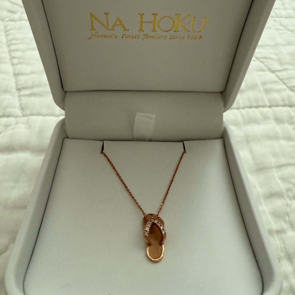 Na Hoku Gold and Diamond Slipper Necklace